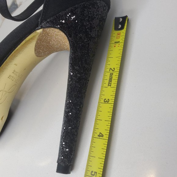 Adrianna Papell Black Samoa Pumps - Picture 5 of 11